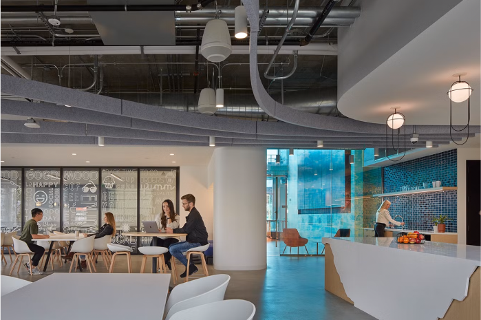 Fixed-aspect-ratio cover + Elements on top (3)